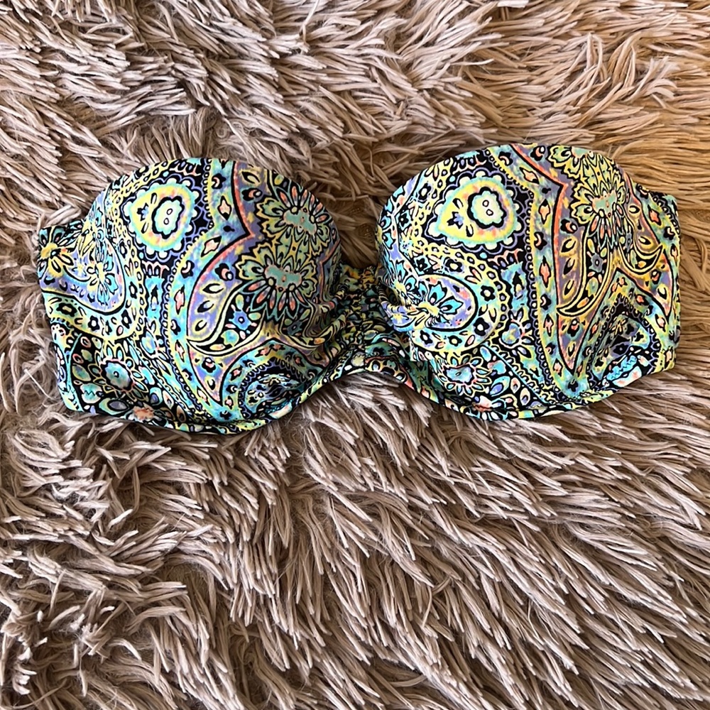Victoria’s Secret bandeau bikini top